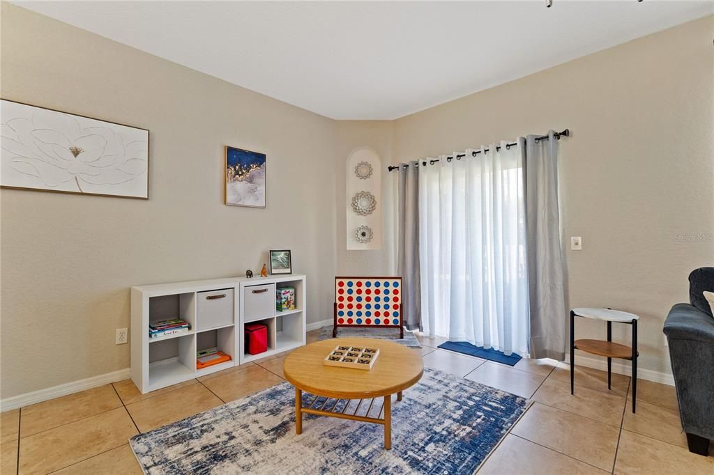 En Venta: $210,000 (3 camas, 2 baños, 1457 Pies cuadrados)