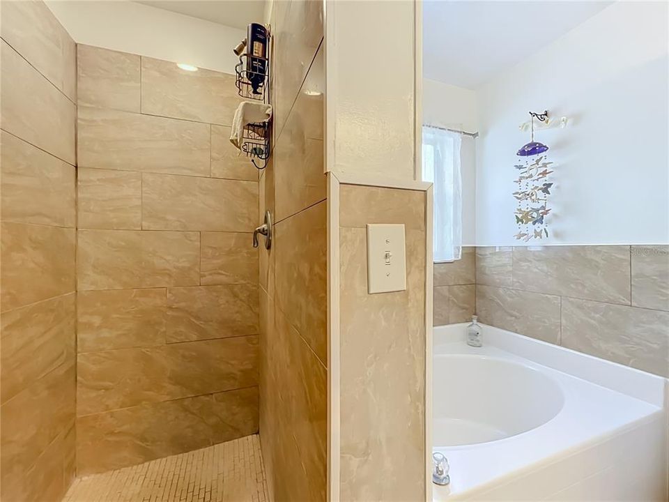 For Sale: $490,000 (4 beds, 2 baths, 2747 Square Feet)