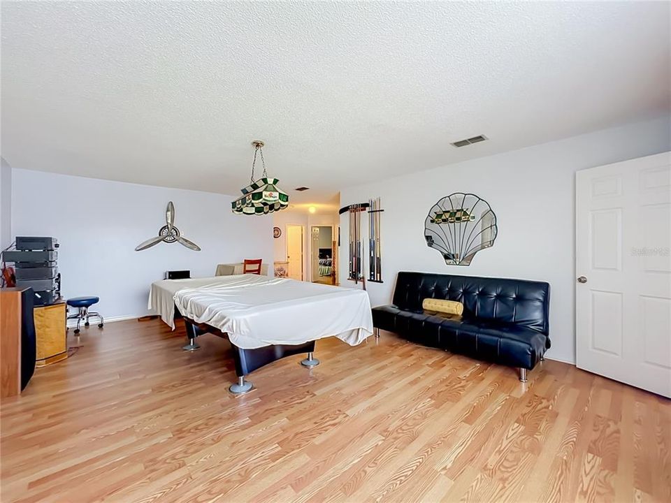 For Sale: $490,000 (4 beds, 2 baths, 2747 Square Feet)