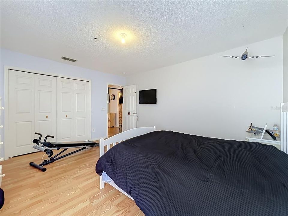 For Sale: $490,000 (4 beds, 2 baths, 2747 Square Feet)
