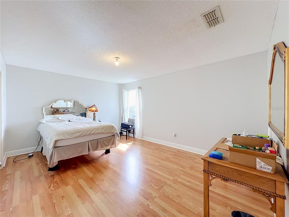For Sale: $490,000 (4 beds, 2 baths, 2747 Square Feet)
