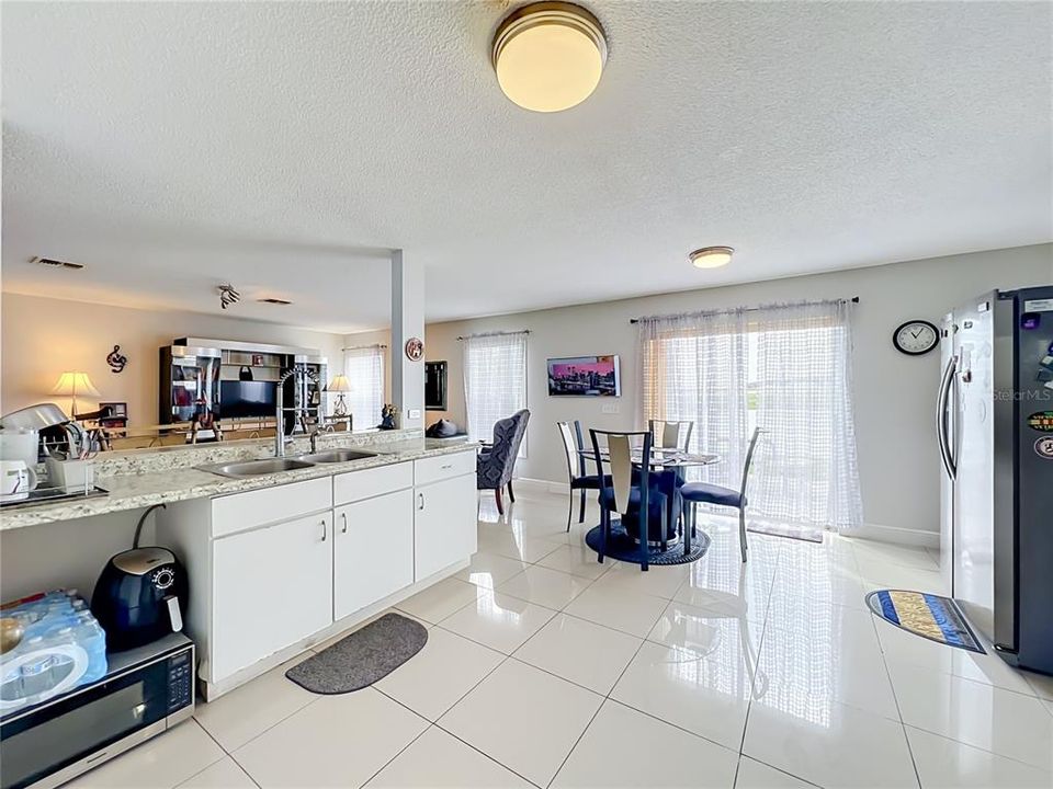For Sale: $490,000 (4 beds, 2 baths, 2747 Square Feet)