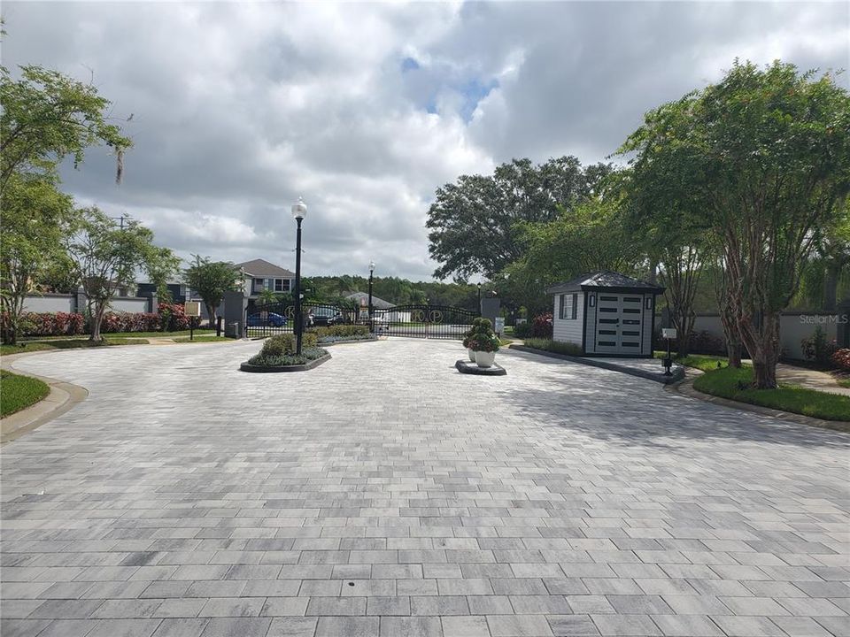 For Sale: $490,000 (4 beds, 2 baths, 2747 Square Feet)