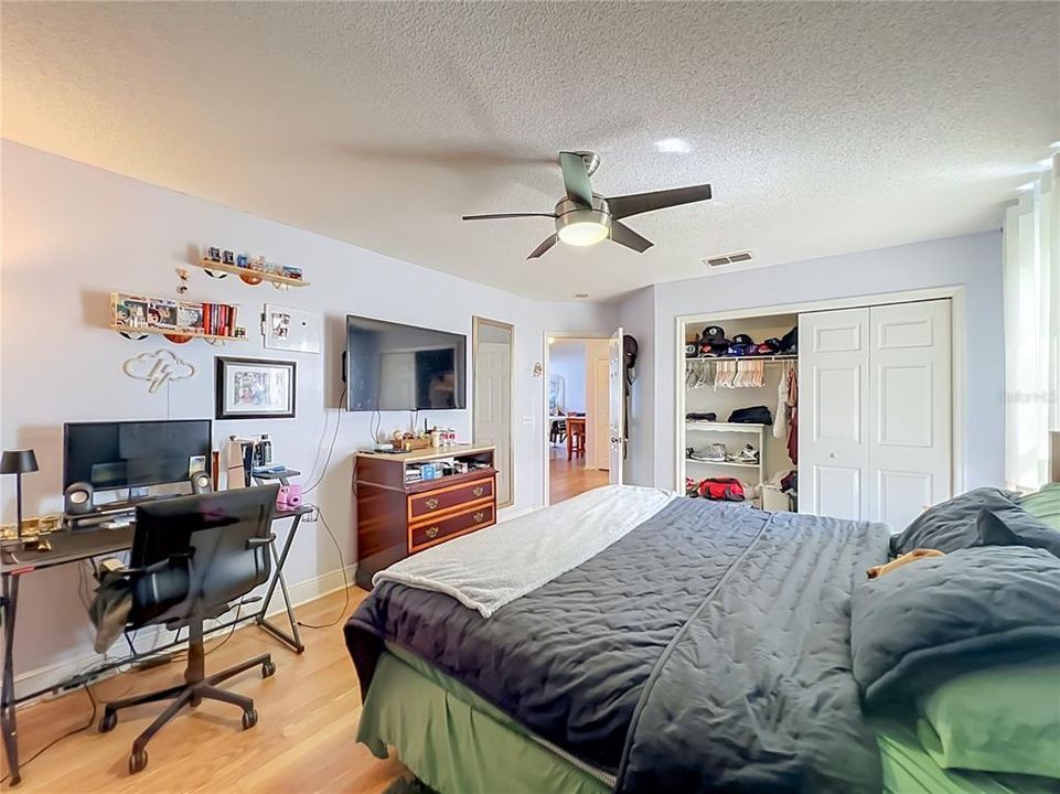 For Sale: $490,000 (4 beds, 2 baths, 2747 Square Feet)