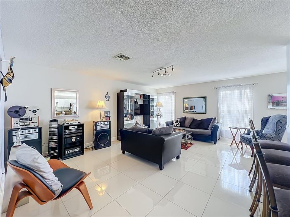 For Sale: $490,000 (4 beds, 2 baths, 2747 Square Feet)
