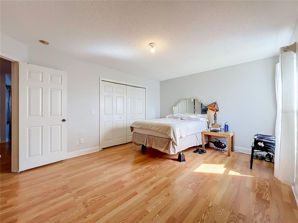 For Sale: $490,000 (4 beds, 2 baths, 2747 Square Feet)