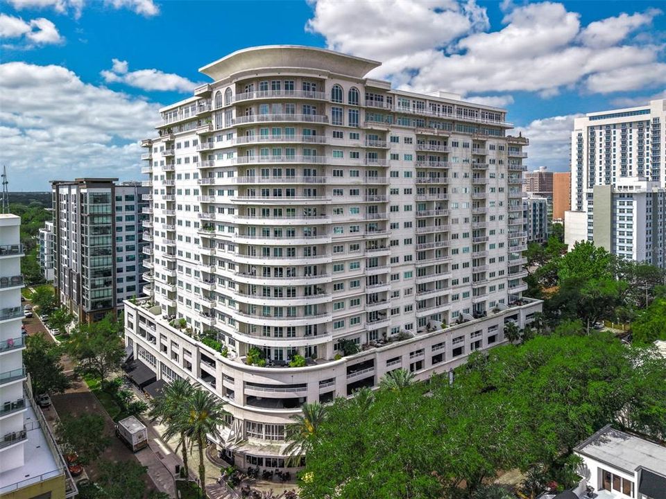 For Rent: $4,450 (2 beds, 2 baths, 2005 Square Feet)