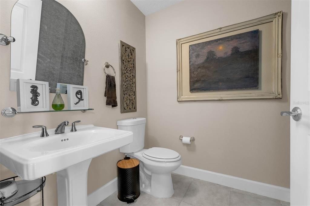For Rent: $4,450 (2 beds, 2 baths, 2005 Square Feet)