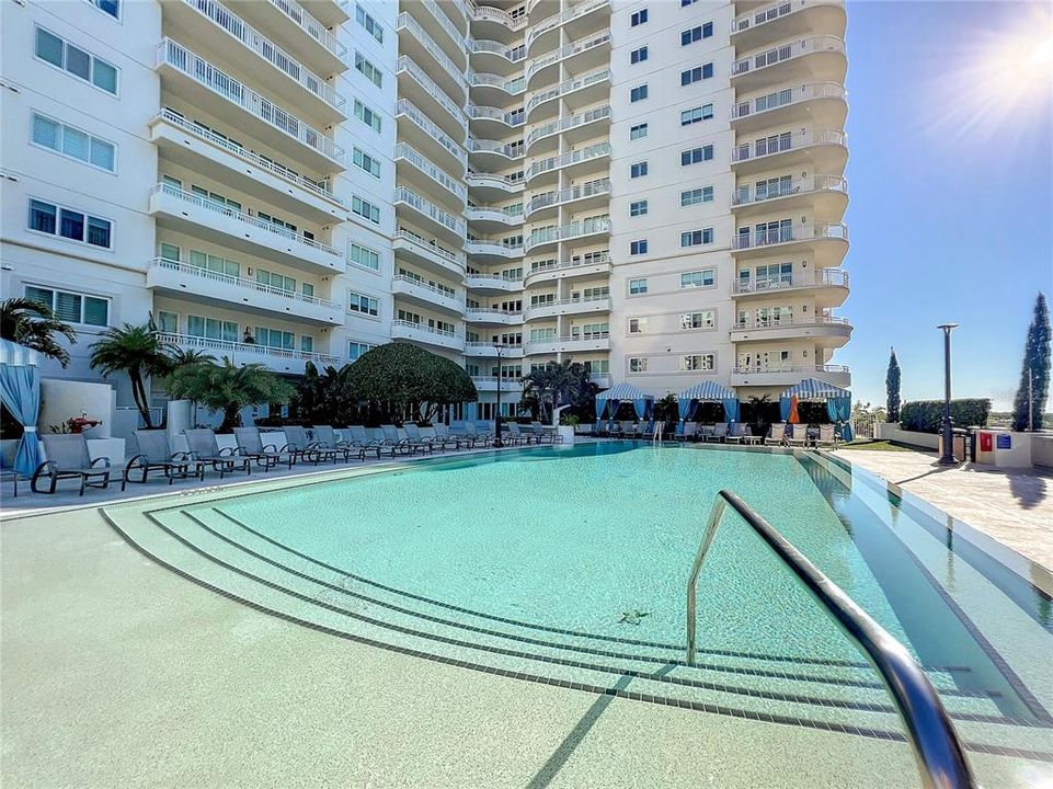 For Rent: $4,450 (2 beds, 2 baths, 2005 Square Feet)