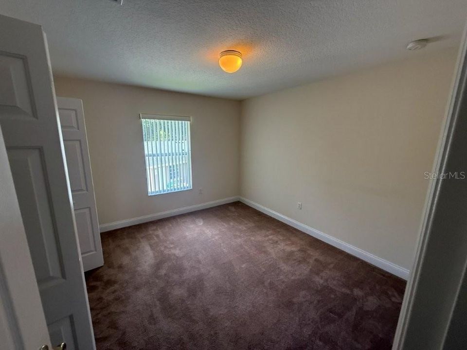 For Rent: $3,000 (5 beds, 2 baths, 2981 Square Feet)