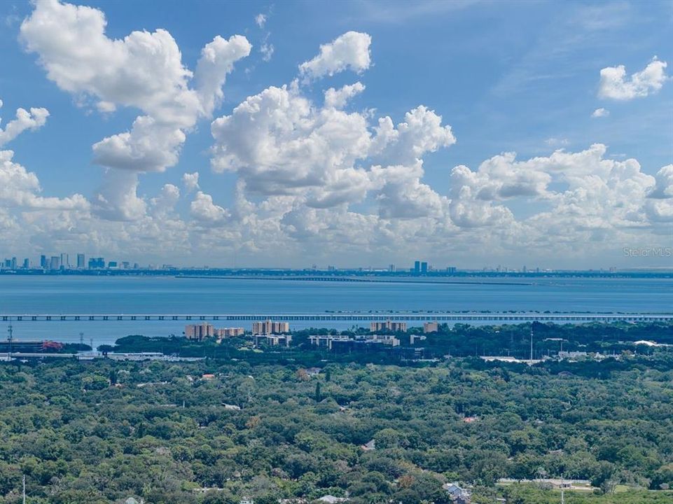 For Sale: $299,995 (3 beds, 2 baths, 1600 Square Feet)