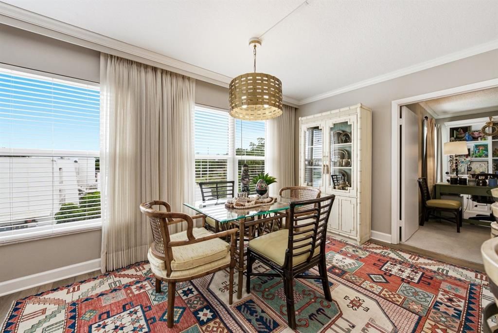 For Sale: $299,995 (3 beds, 2 baths, 1600 Square Feet)