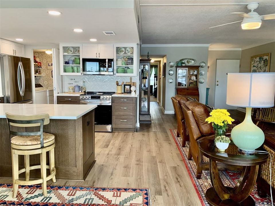 For Sale: $299,995 (3 beds, 2 baths, 1600 Square Feet)