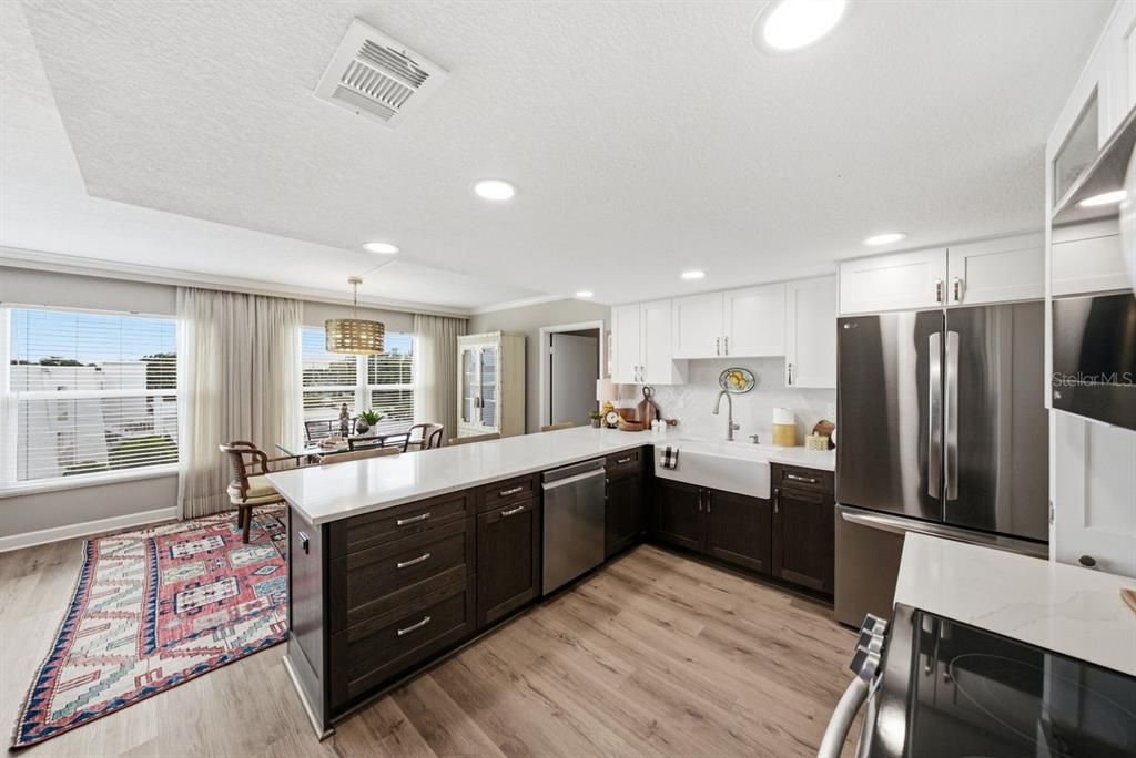 For Sale: $299,995 (3 beds, 2 baths, 1600 Square Feet)