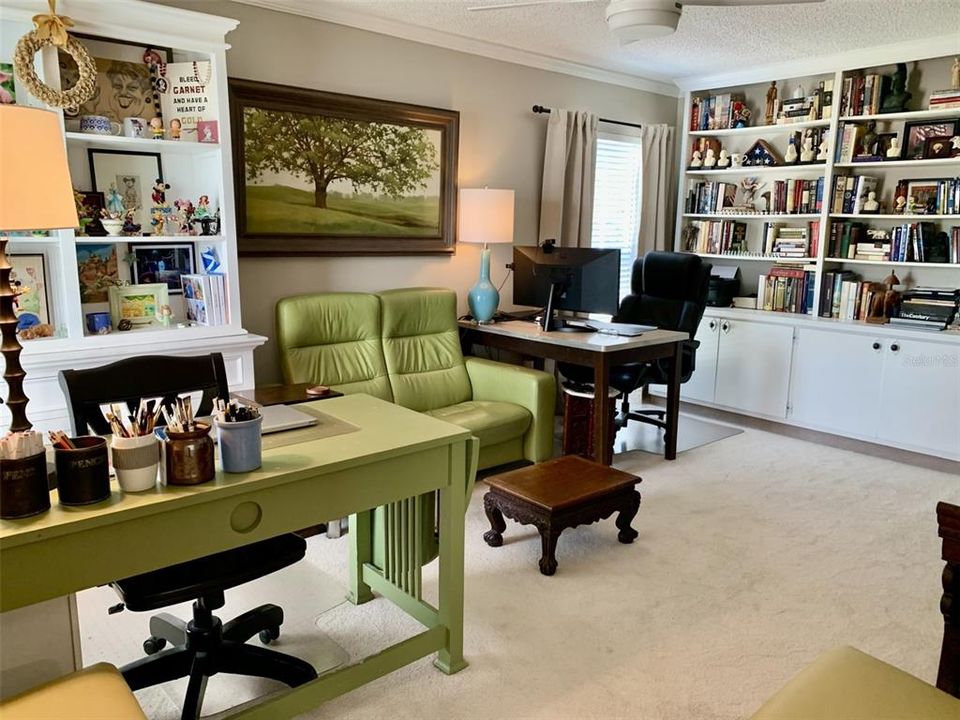 For Sale: $299,995 (3 beds, 2 baths, 1600 Square Feet)