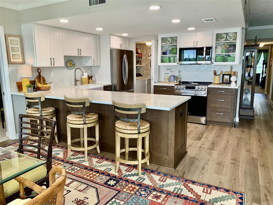 For Sale: $299,995 (3 beds, 2 baths, 1600 Square Feet)