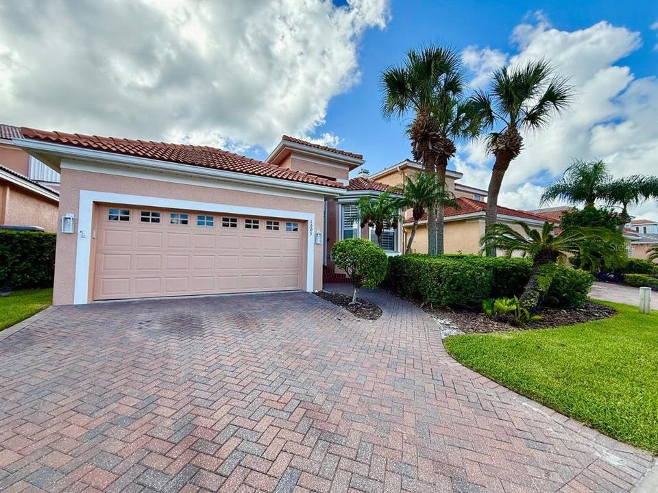For Rent: $5,500 (3 beds, 2 baths, 1855 Square Feet)