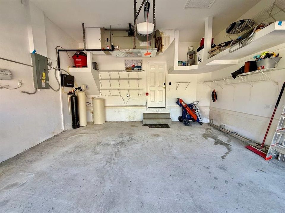 For Rent: $5,500 (3 beds, 2 baths, 1855 Square Feet)