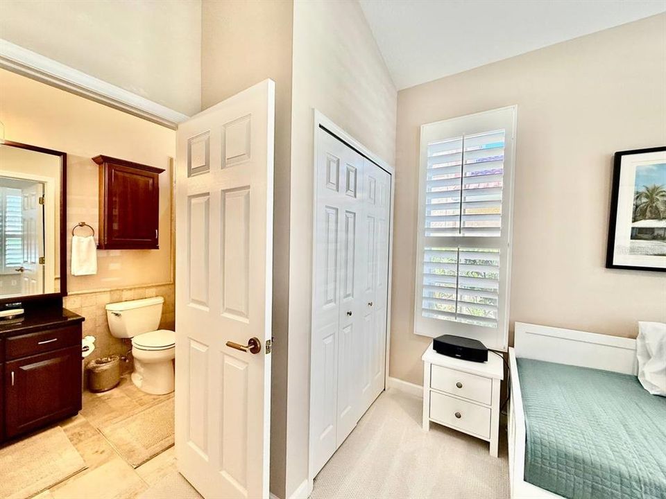 For Rent: $5,500 (3 beds, 2 baths, 1855 Square Feet)