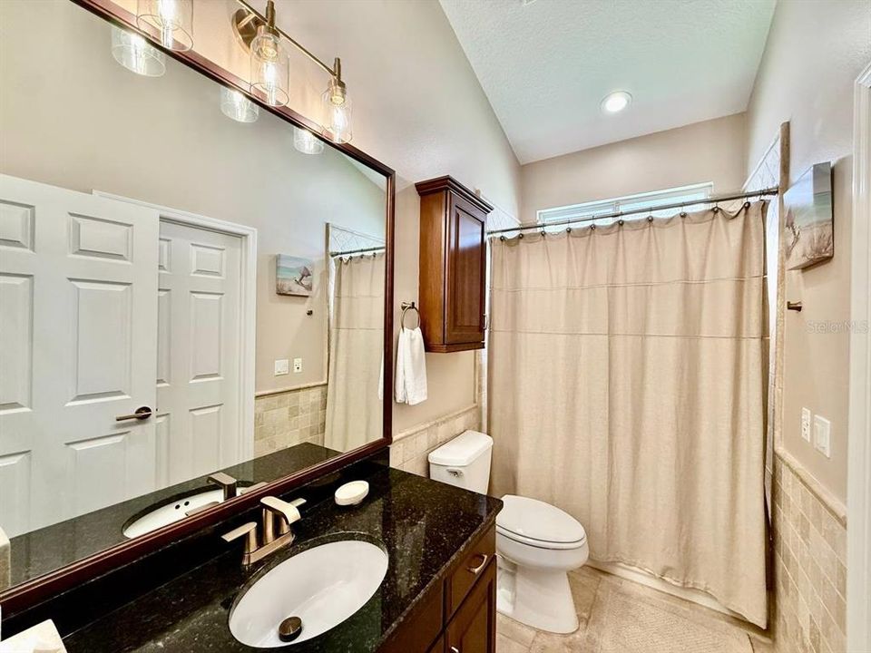 For Rent: $5,500 (3 beds, 2 baths, 1855 Square Feet)