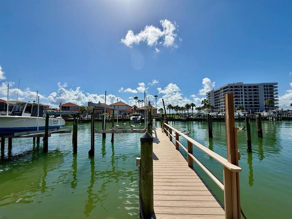 For Rent: $5,500 (3 beds, 2 baths, 1855 Square Feet)