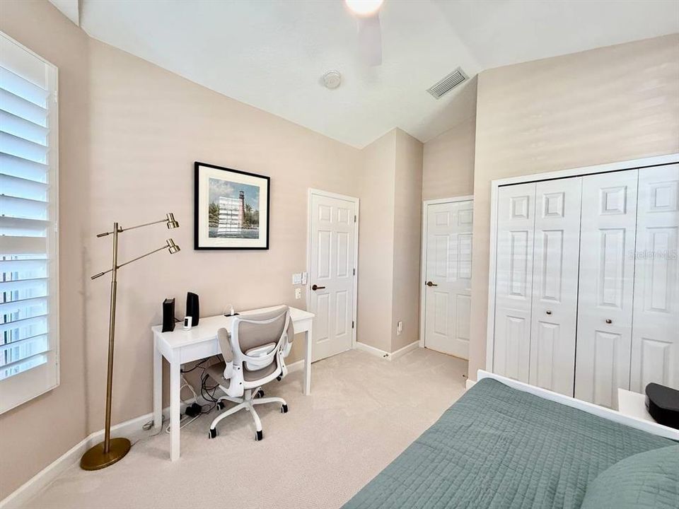 For Rent: $5,500 (3 beds, 2 baths, 1855 Square Feet)