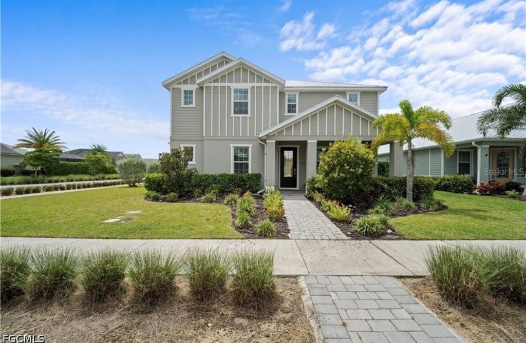 For Sale: $592,000 (5 beds, 4 baths, 3112 Square Feet)