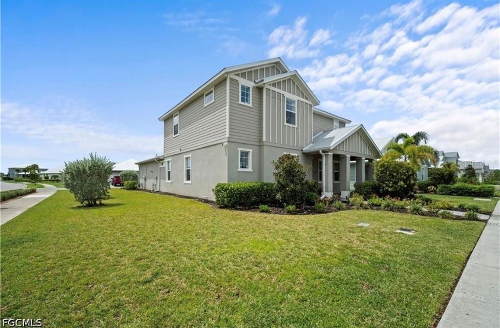 For Sale: $592,000 (5 beds, 4 baths, 3112 Square Feet)