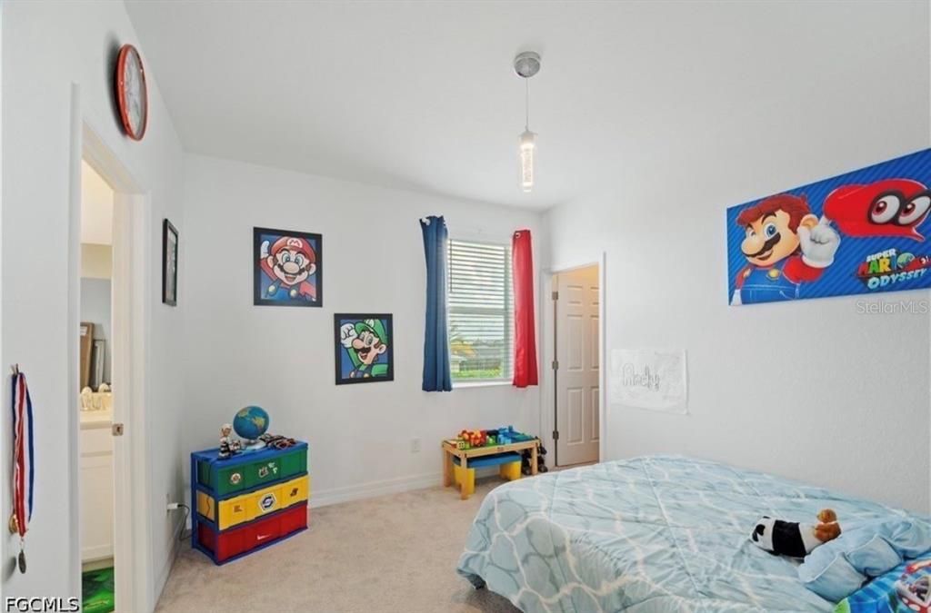 For Sale: $592,000 (5 beds, 4 baths, 3112 Square Feet)