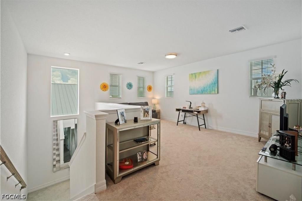 For Sale: $592,000 (5 beds, 4 baths, 3112 Square Feet)