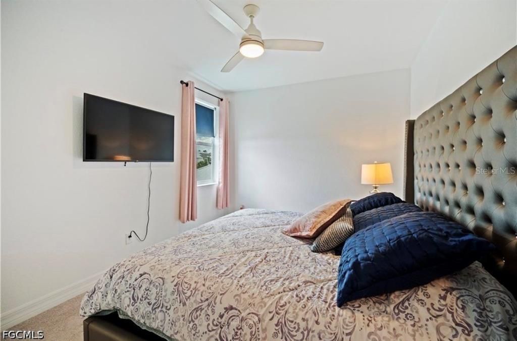 For Sale: $592,000 (5 beds, 4 baths, 3112 Square Feet)