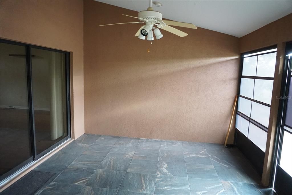На продажу: $299,900 (3 спален, 2 ванн, 1649 Квадратных фут)