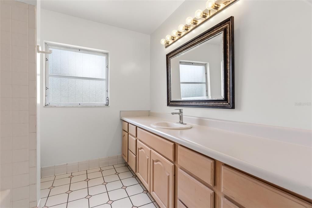 В аренду: $2,495 (3 спален, 2 ванн, 2194 Квадратных фут)