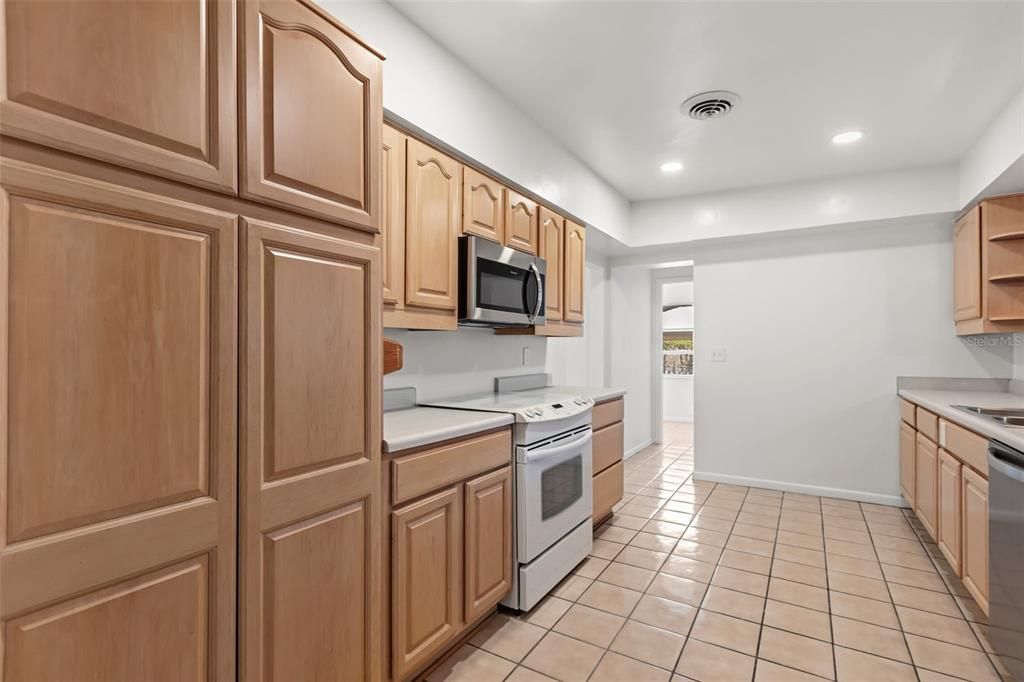 В аренду: $2,495 (3 спален, 2 ванн, 2194 Квадратных фут)