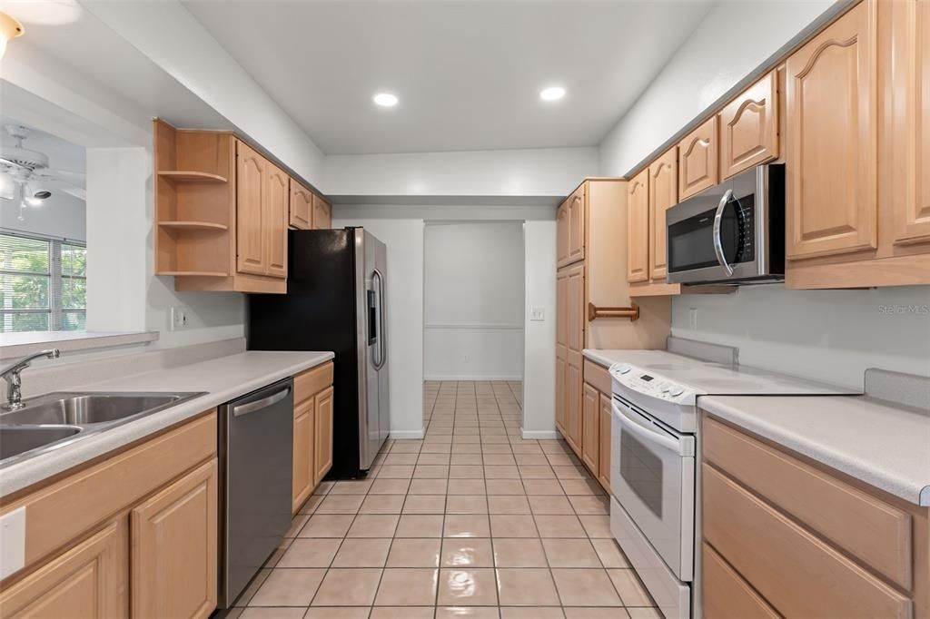 В аренду: $2,495 (3 спален, 2 ванн, 2194 Квадратных фут)