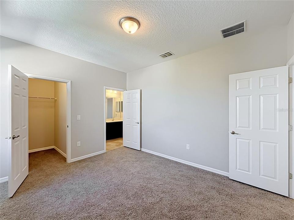 For Sale: $430,000 (4 beds, 3 baths, 2630 Square Feet)