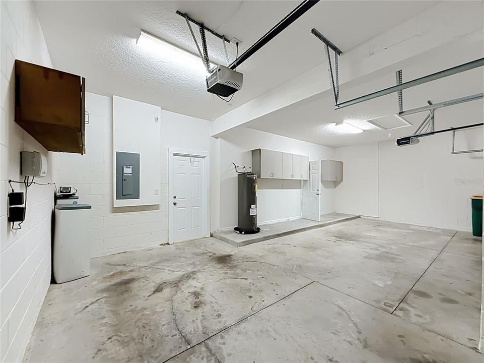 For Sale: $430,000 (4 beds, 3 baths, 2630 Square Feet)