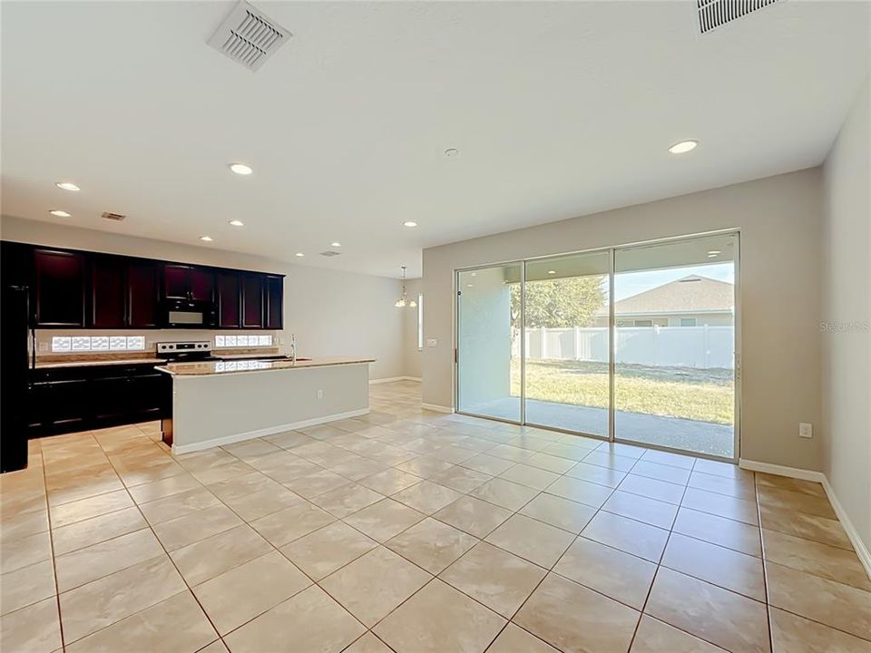 For Sale: $430,000 (4 beds, 3 baths, 2630 Square Feet)