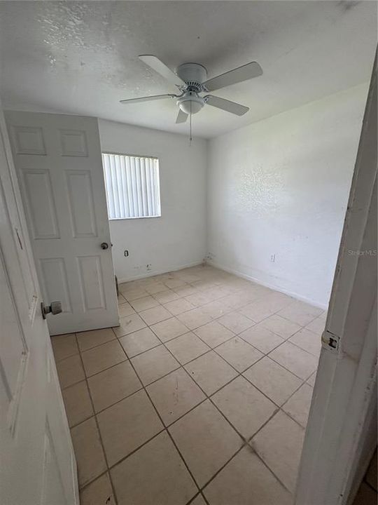 For Sale: $165,000 (3 beds, 2 baths, 995 Square Feet)