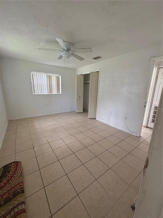 For Sale: $165,000 (3 beds, 2 baths, 995 Square Feet)