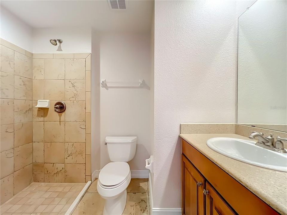 En Renta: $2,900 (4 camas, 3 baños, 2028 Pies cuadrados)