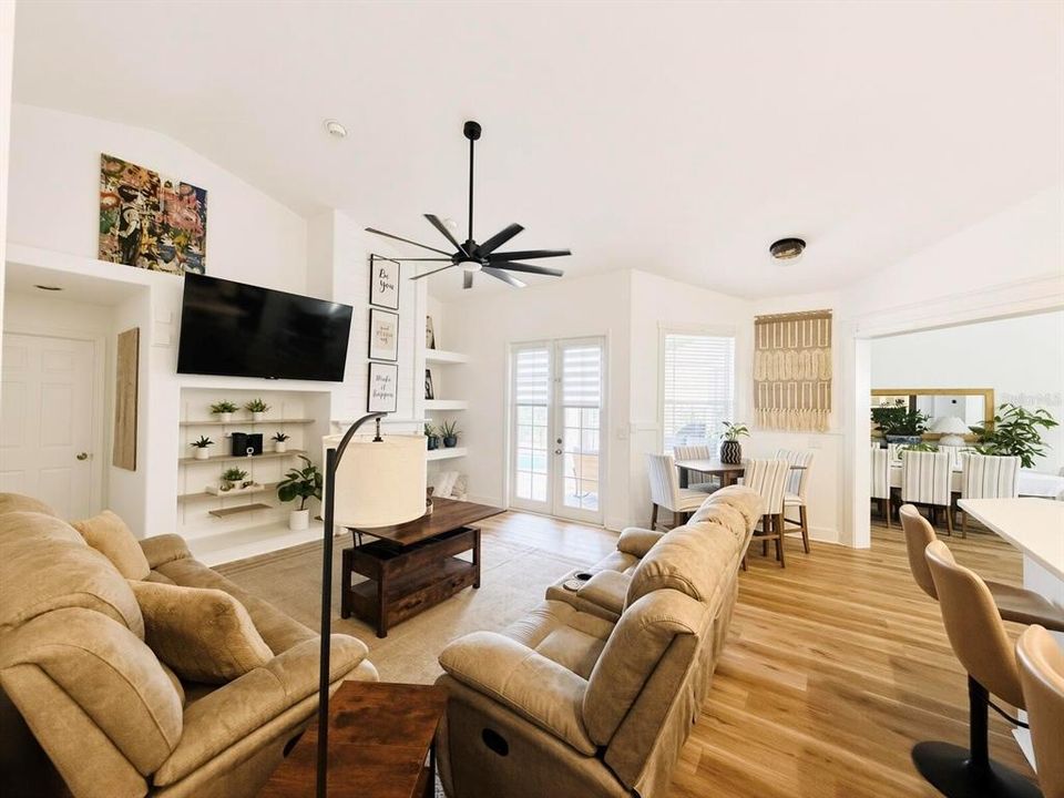 En Venta: $489,000 (4 camas, 2 baños, 2109 Pies cuadrados)