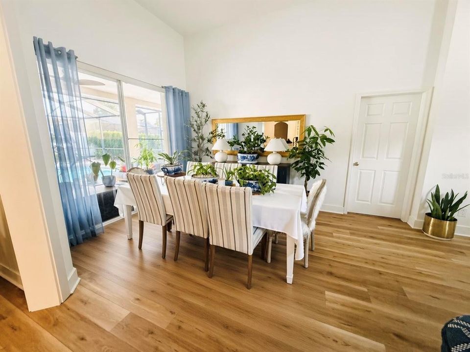En Venta: $489,000 (4 camas, 2 baños, 2109 Pies cuadrados)