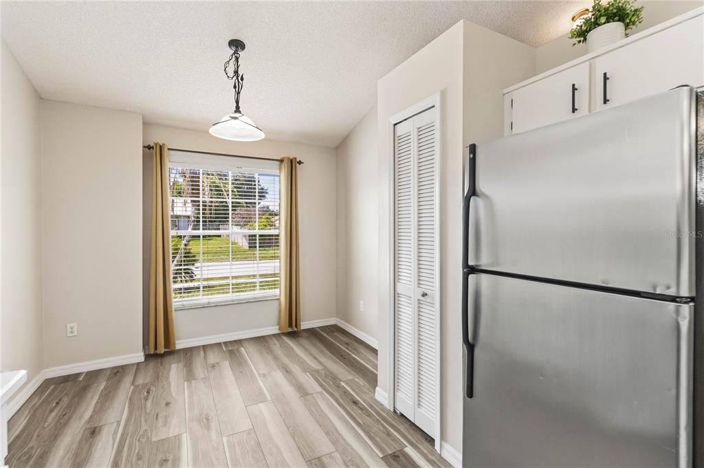 En Venta: $339,900 (3 camas, 2 baños, 1358 Pies cuadrados)