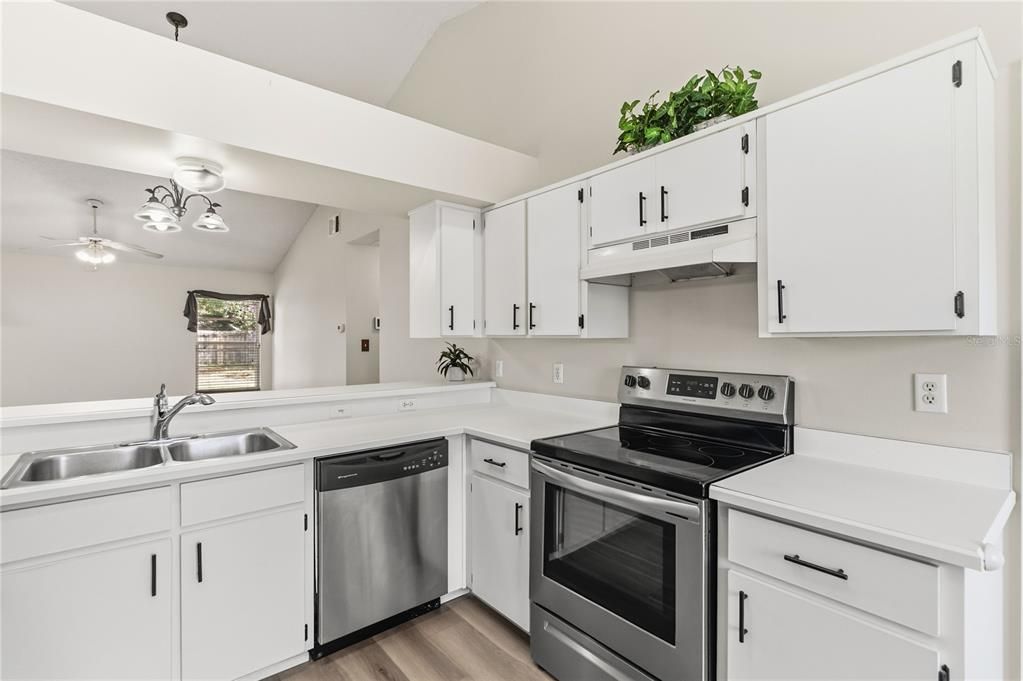 En Venta: $339,900 (3 camas, 2 baños, 1358 Pies cuadrados)