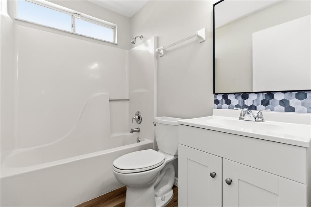 En Venta: $339,900 (3 camas, 2 baños, 1358 Pies cuadrados)