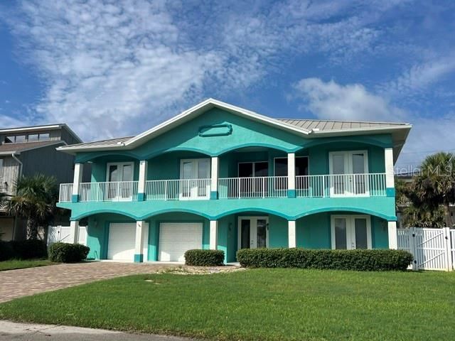 Vendido Recientemente: $1,400,000 (4 camas, 4 baños, 3450 Pies cuadrados)