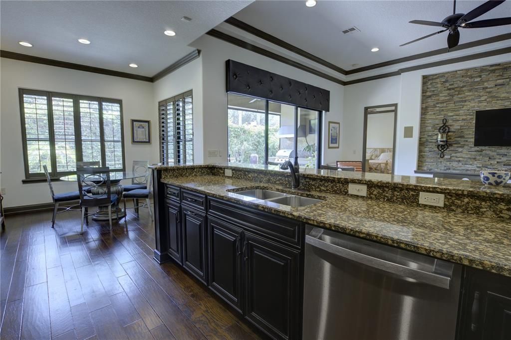 For Sale: $699,000 (3 beds, 2 baths, 2354 Square Feet)
