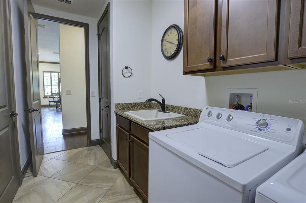 For Sale: $699,000 (3 beds, 2 baths, 2354 Square Feet)