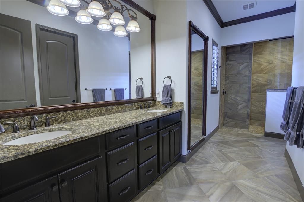For Sale: $699,000 (3 beds, 2 baths, 2354 Square Feet)